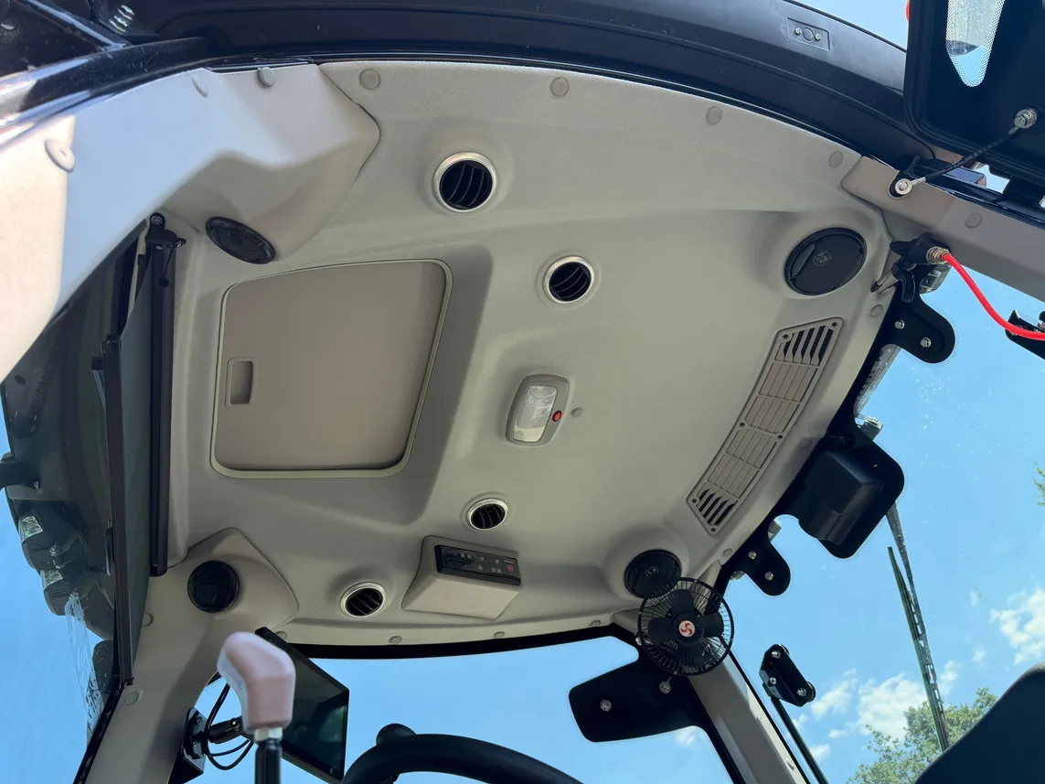 SPIKE TK 1054 cab headliner with air-conditioning vents