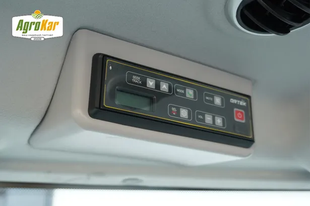 Panoul de comandă al aerului condiționat din cabina SPIKE TK 604